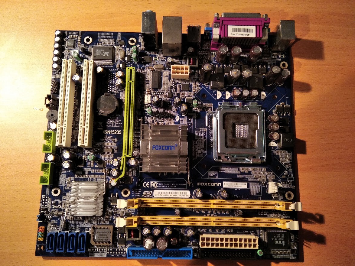 NEW FoxConn 946GZ7M4 Motherboard - For XP - Socket 775 ^