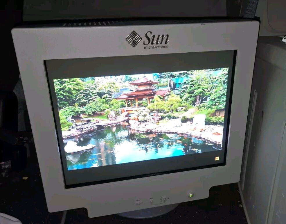 Sony GDM-5510 21" FD Trinitron True Flat Screen SVGA Color Monitor 19.8" Monitor