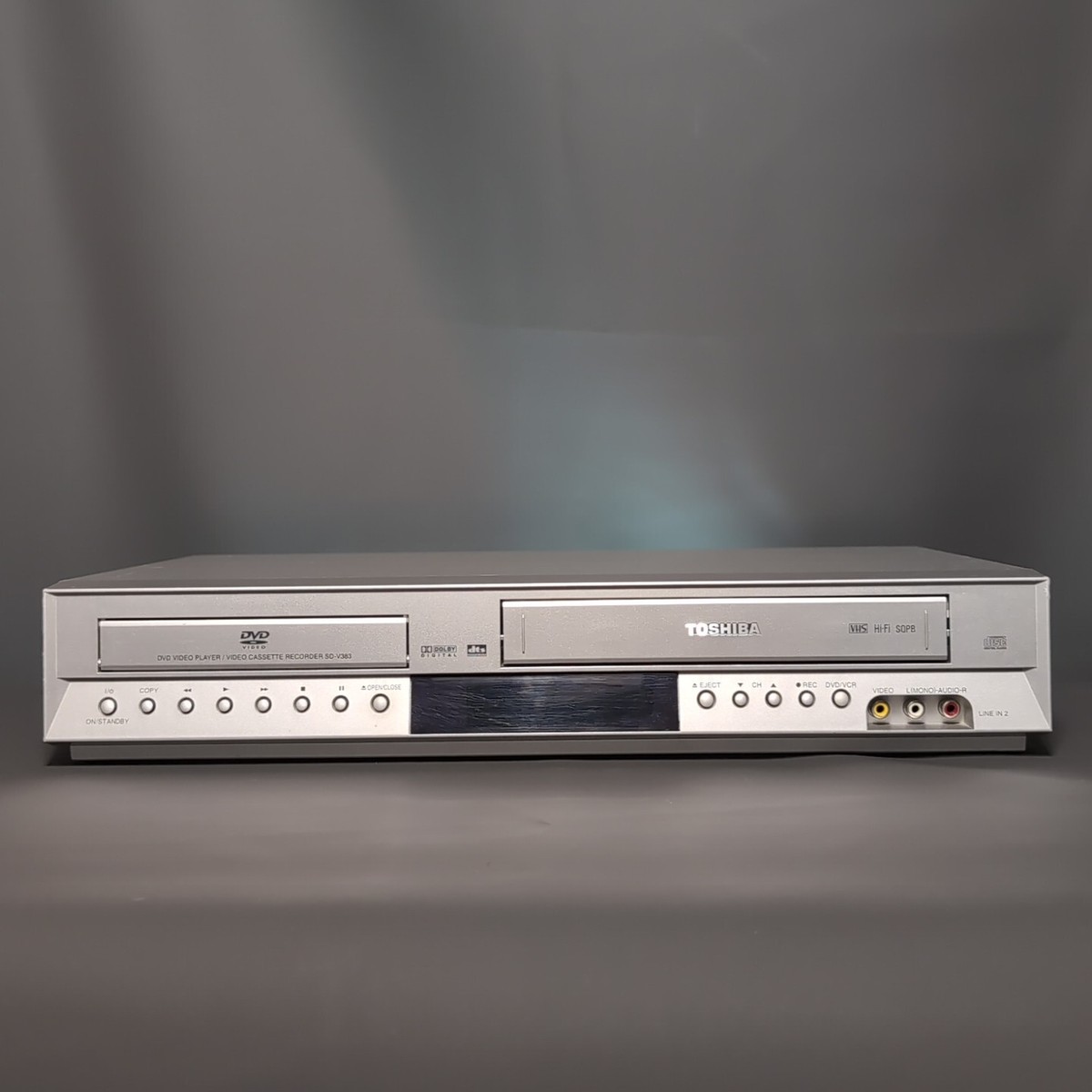 Toshiba SD-V383 DVD Player/VCR Recorder^