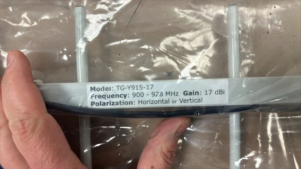 TRUE GAIN ANTENNAS 17 dBi, 900-928 MHz YAGI Mid-Mount Antenna